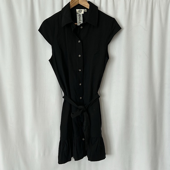 ENA’Z Dresses & Skirts - ENA’Z NWT Black Ruffina Cap Sleeve Ruffled Hem Dress **Size M** 🌺🌺